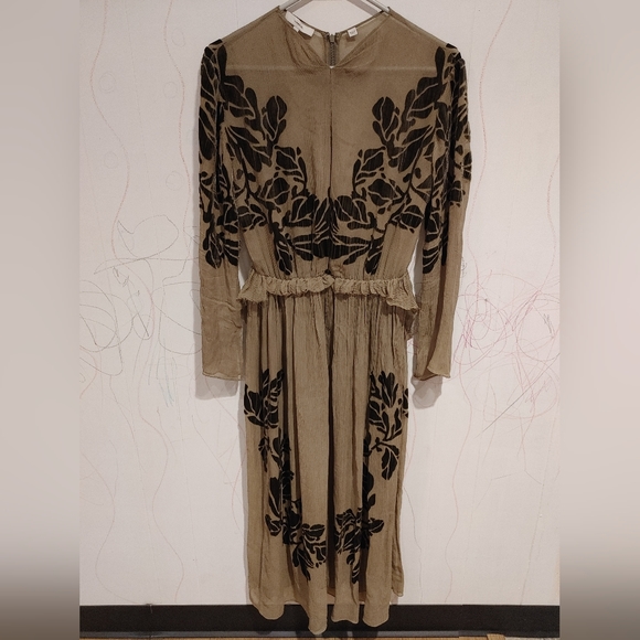 Vince Dresses & Skirts - Vince long sleeve midi burnout velvet dress sage green size 0